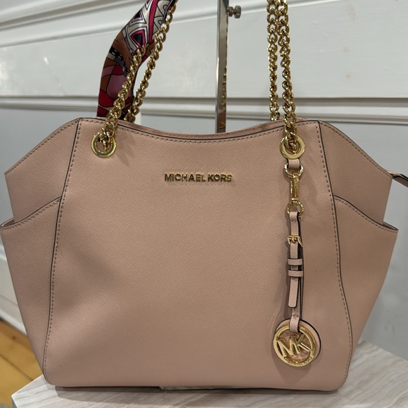 Michael Kors Bag Pink Tote - Picture 4 of 17